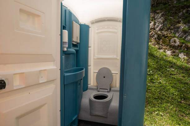 Best Portable restroom trailer rental  in Rolla, MO